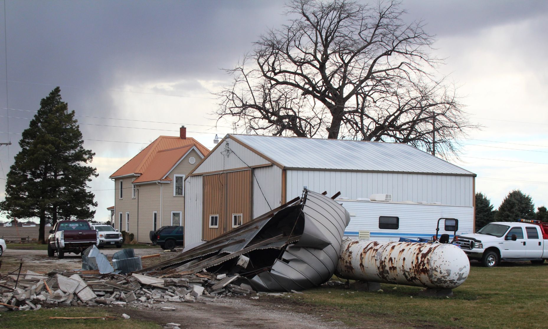 Tornado follow 3